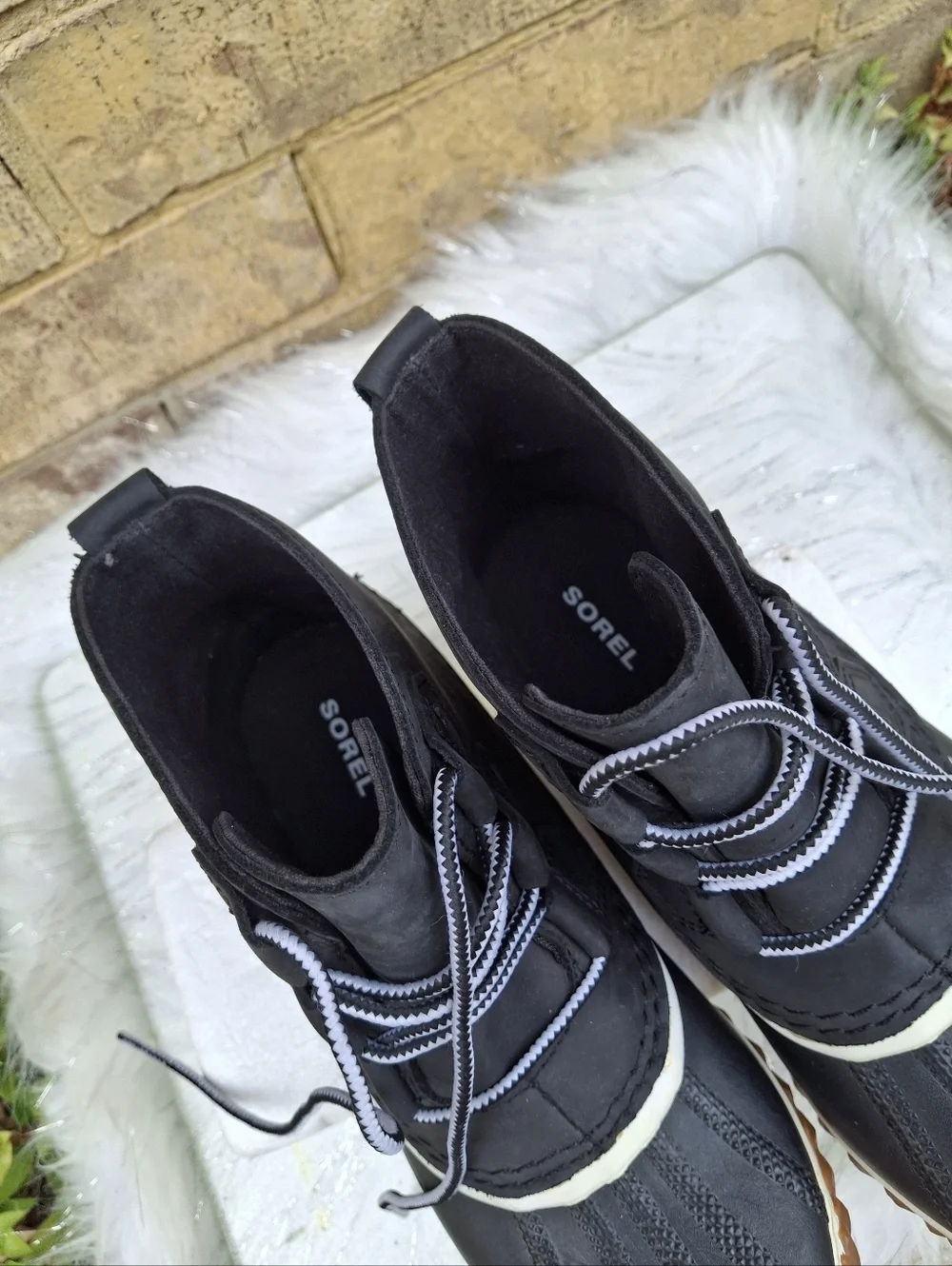 Sorel Out 'N About Leather Waterproof Black Lace-Up Ankle Boots   Women Size 7